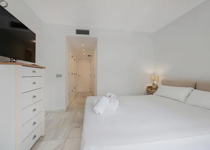 Lumea Del Sol, Naranjos, *