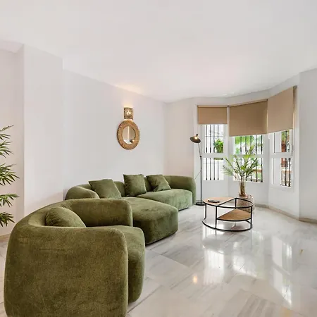 Lumea Del Sol, Naranjos, *