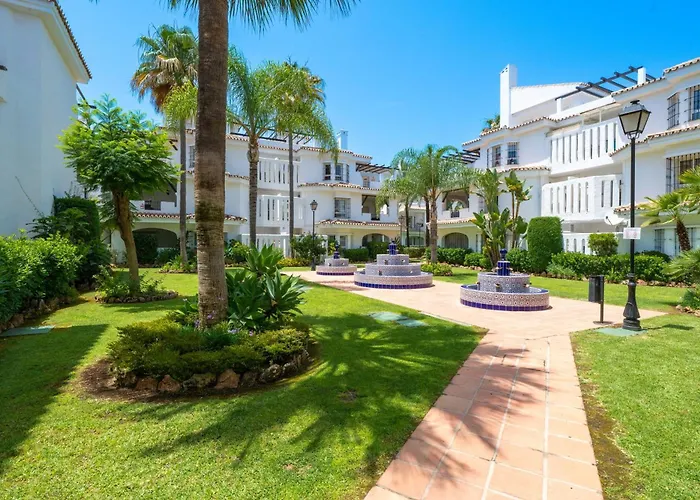 Lumea Del Sol, Naranjos, * Marbella